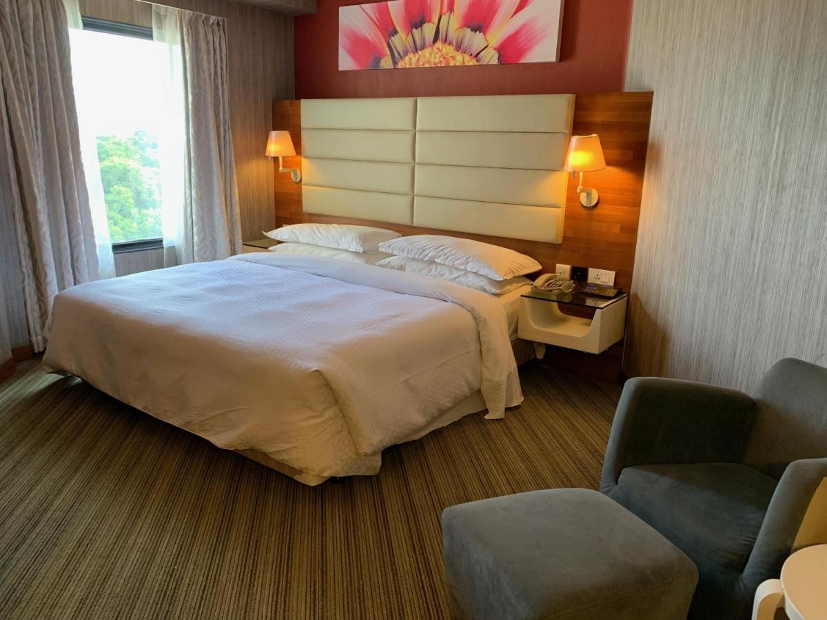 Four Points By Sheraton Визакхапатнам Екстериор снимка