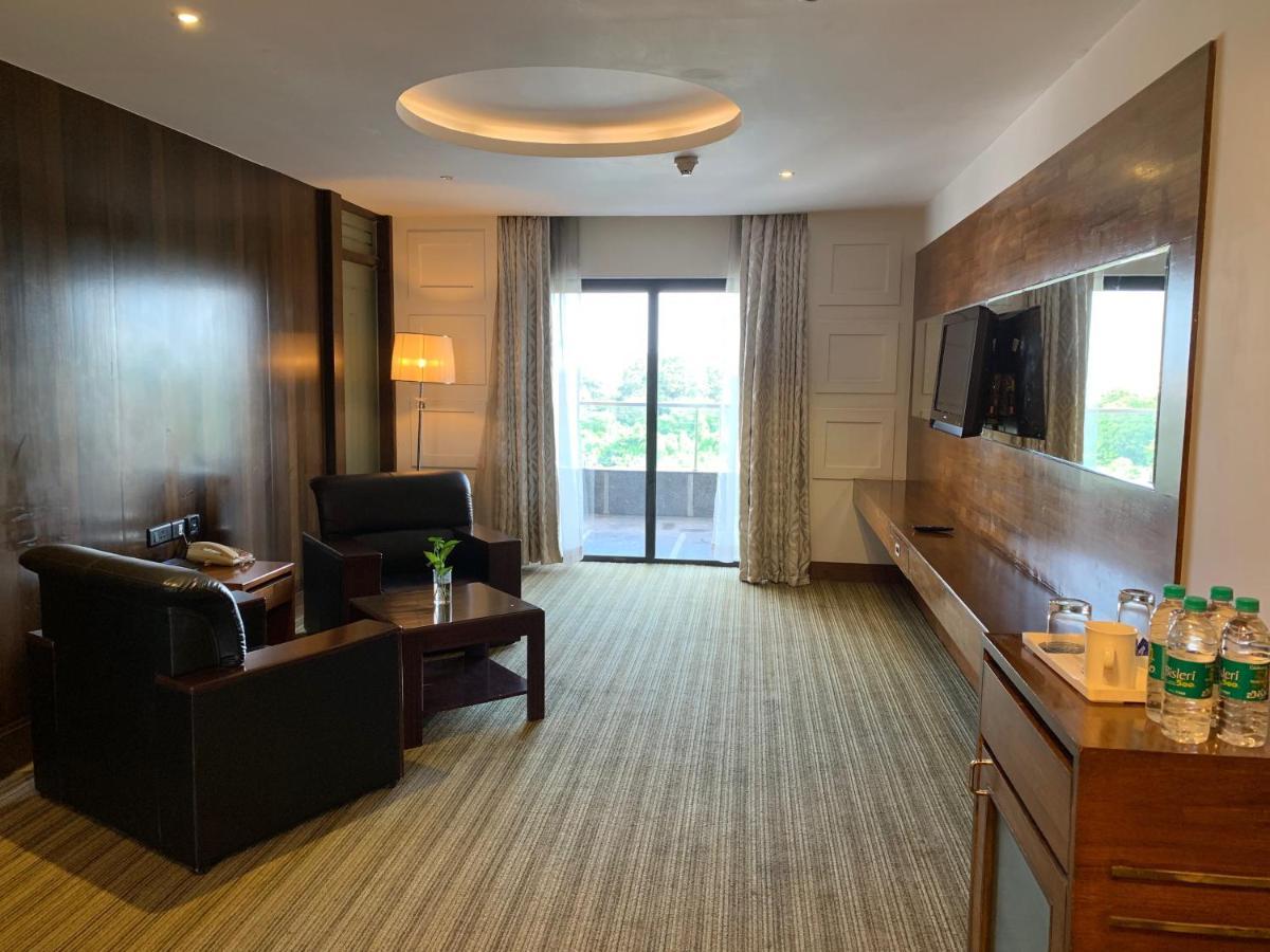 Four Points By Sheraton Визакхапатнам Екстериор снимка