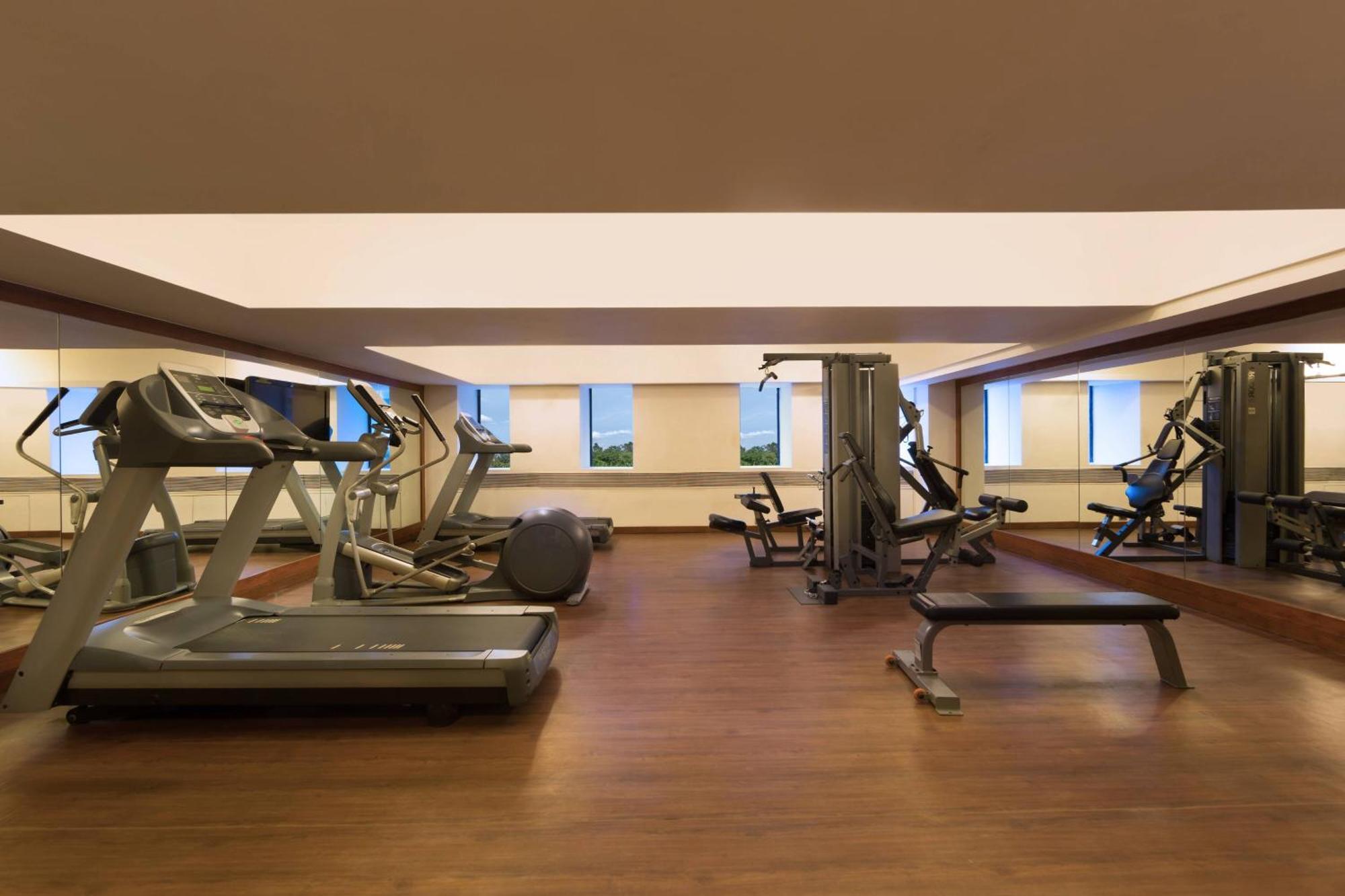 Four Points By Sheraton Визакхапатнам Екстериор снимка