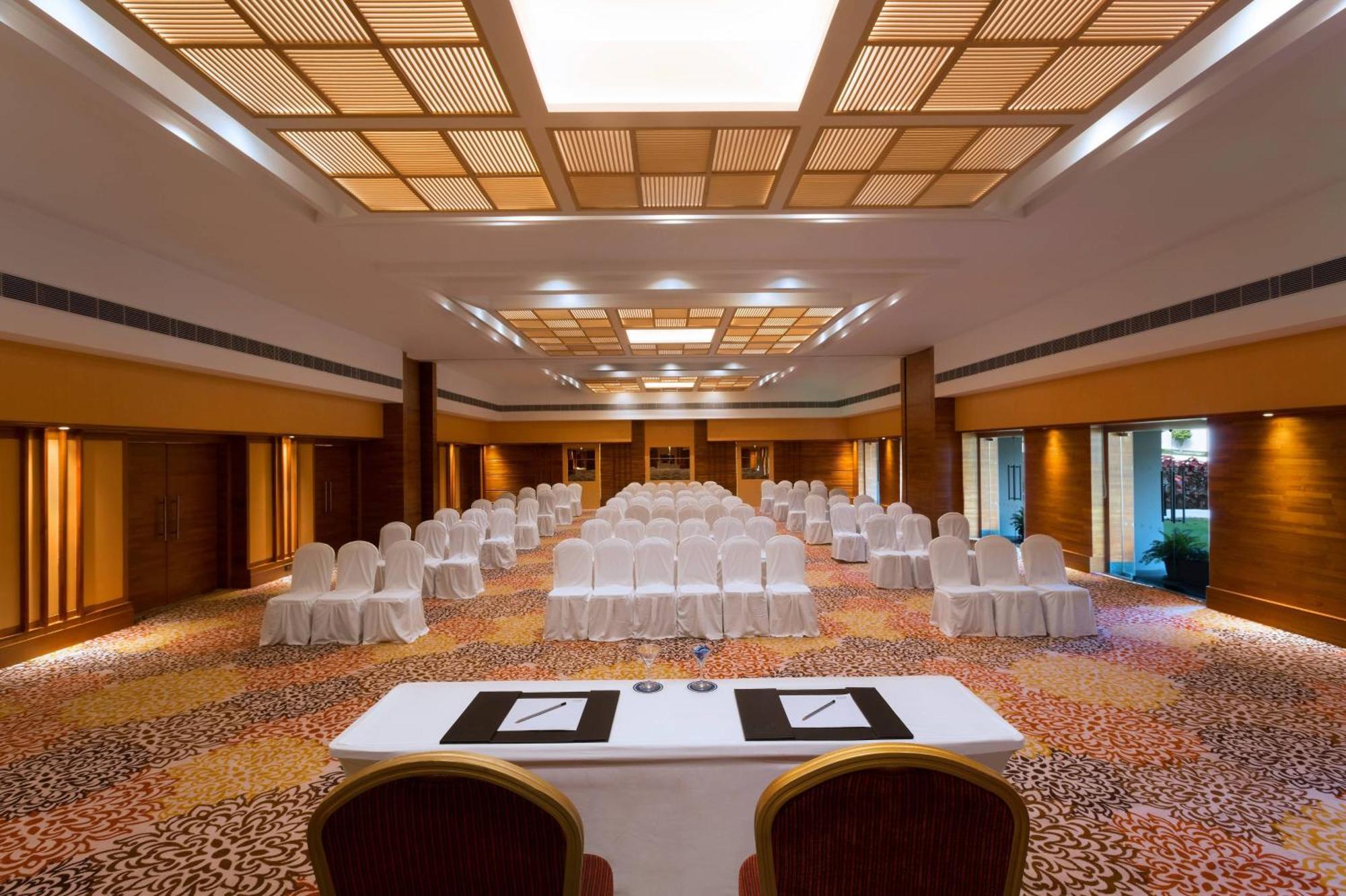 Four Points By Sheraton Визакхапатнам Екстериор снимка