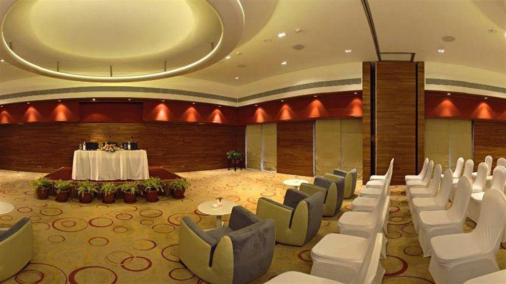 Four Points By Sheraton Визакхапатнам Екстериор снимка