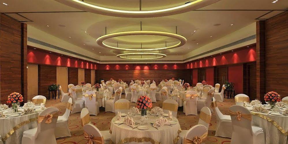 Four Points By Sheraton Визакхапатнам Екстериор снимка