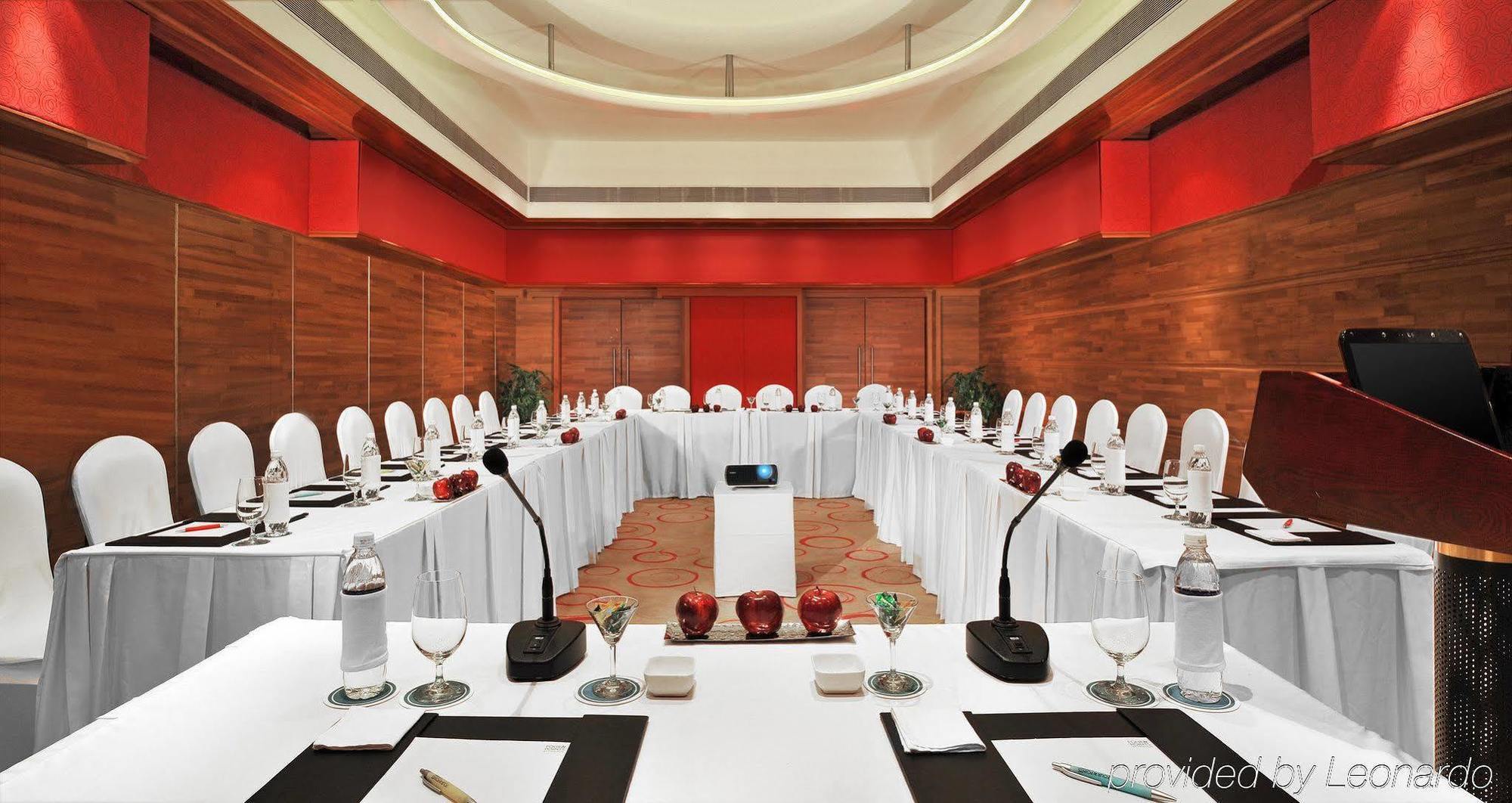 Four Points By Sheraton Визакхапатнам Екстериор снимка