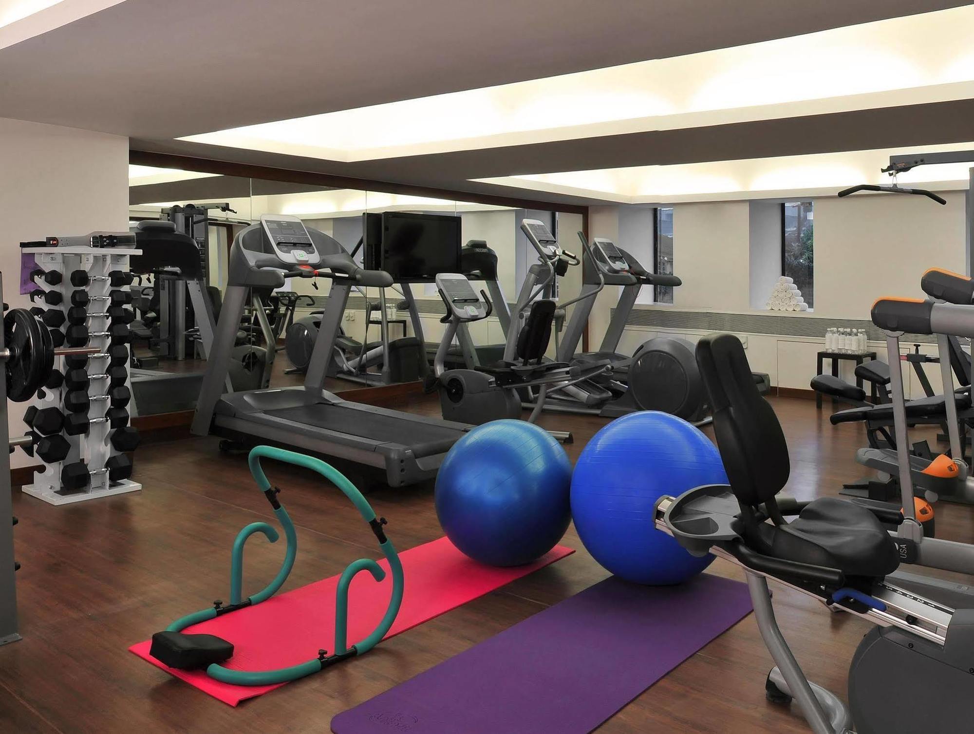 Four Points By Sheraton Визакхапатнам Екстериор снимка