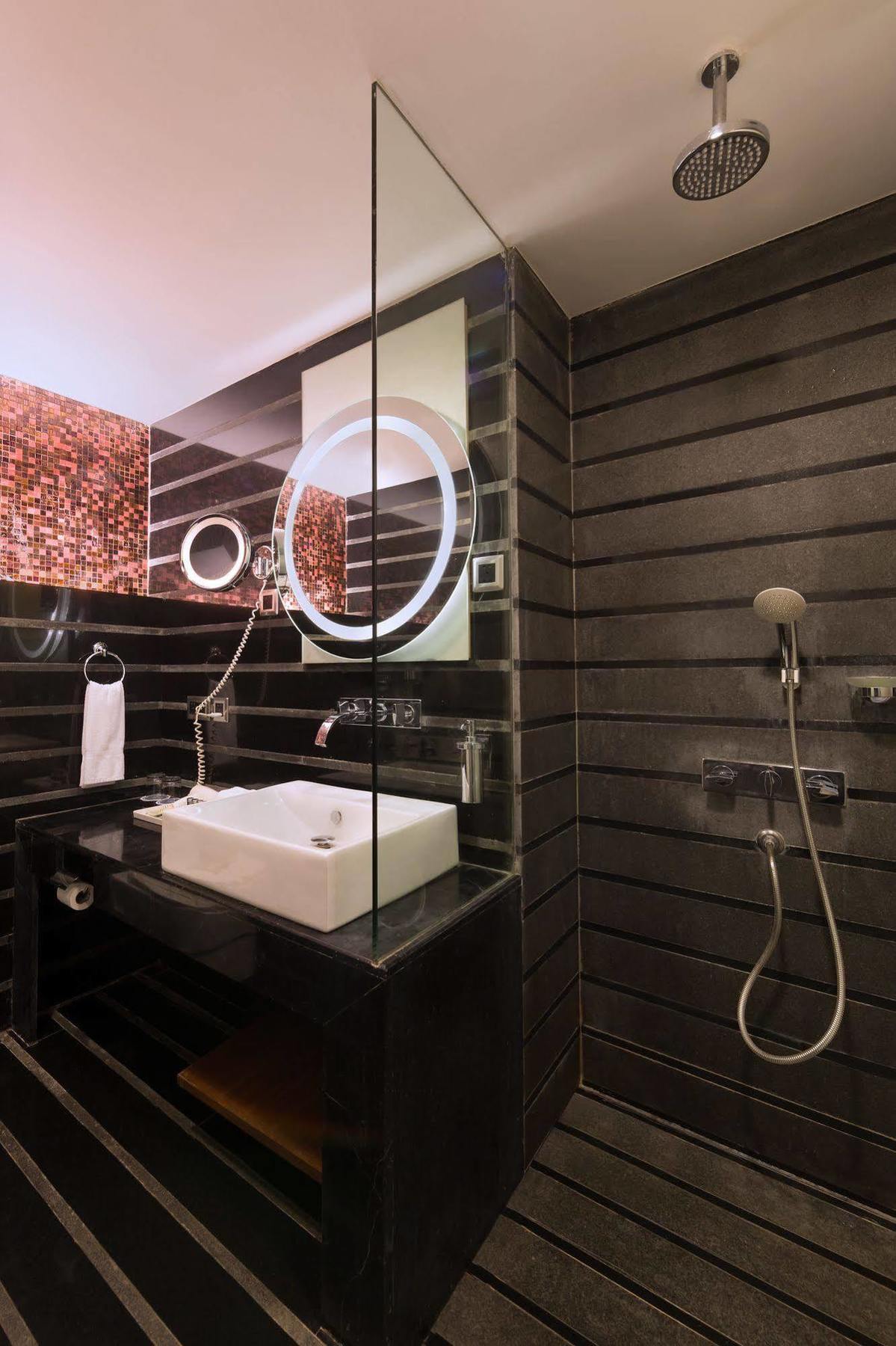 Four Points By Sheraton Визакхапатнам Екстериор снимка